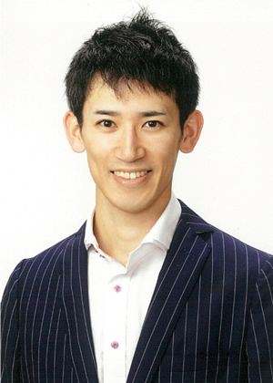 平松敬綱 写真1